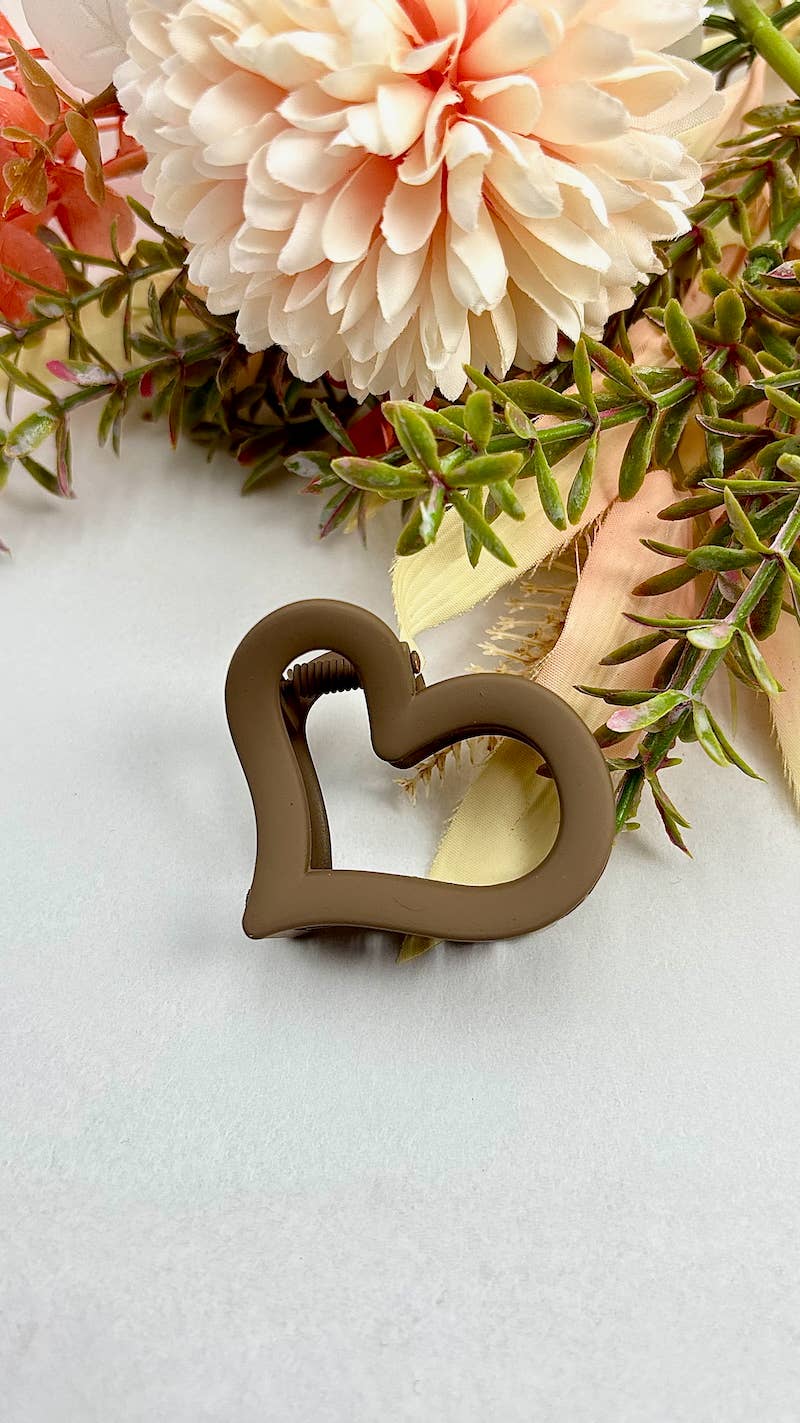 Mira — Mini Heart Hair Clip
