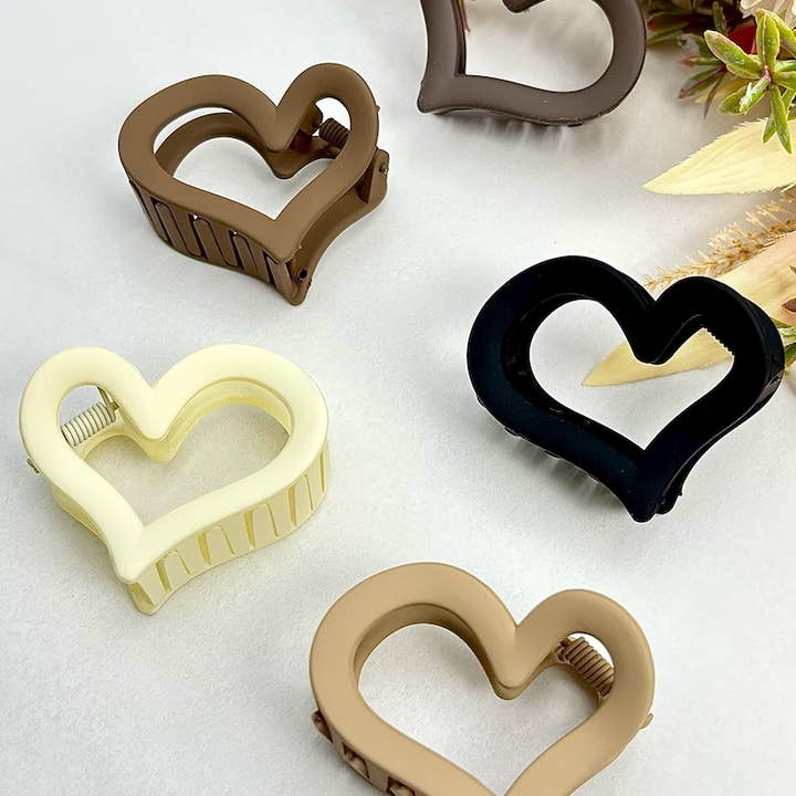 Mira — Mini Heart Hair Clip, view 5
