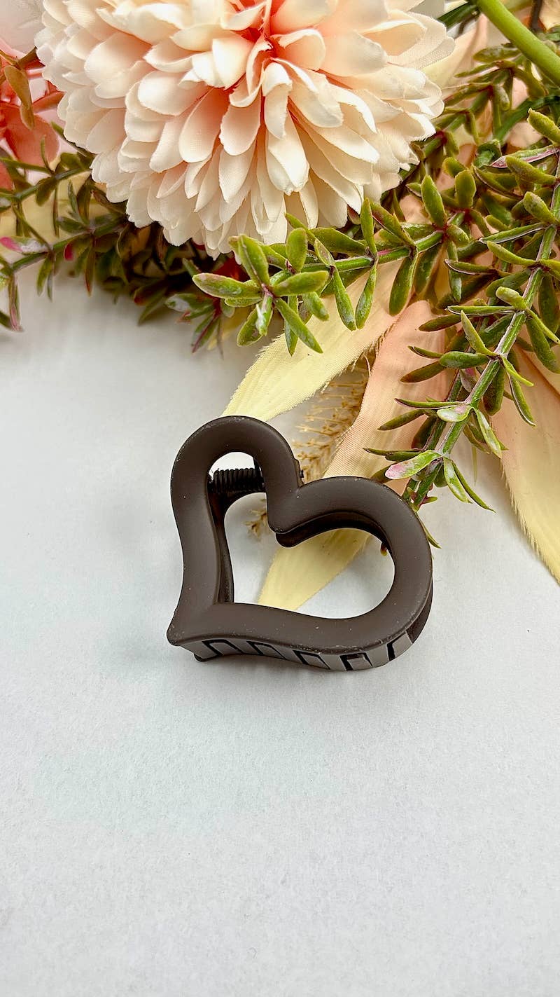 Mira — Mini Heart Hair Clip